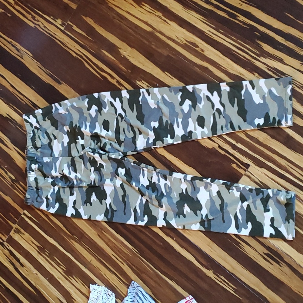 Camo leggings